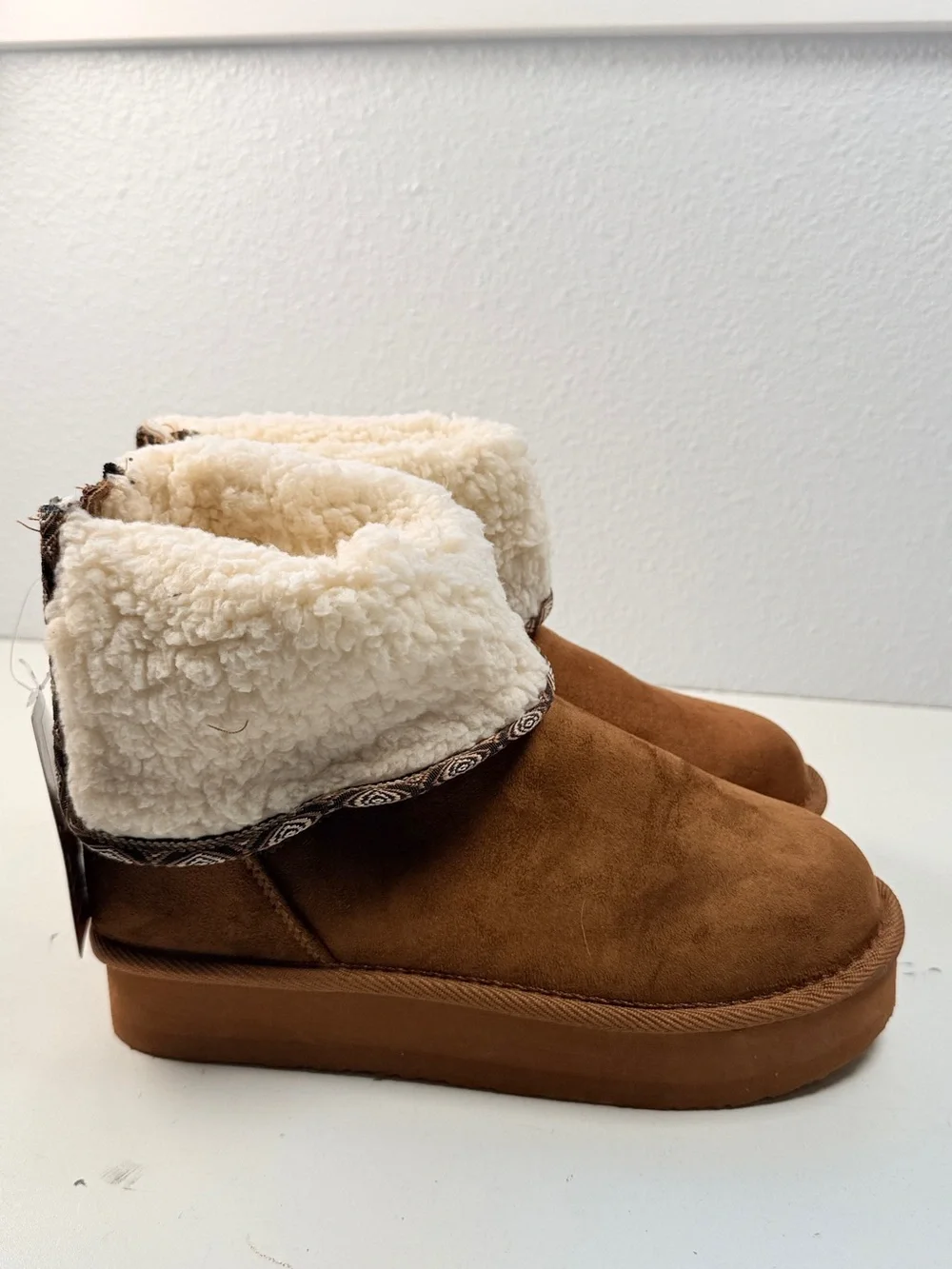 MUK LUKS Essentials Platform Ankle Boots Chestnut Faux Fur Fold Over Womens 8